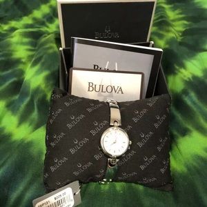 SOLD! ❤️Bulova Bangle Ladies Quartz NWT Diamond